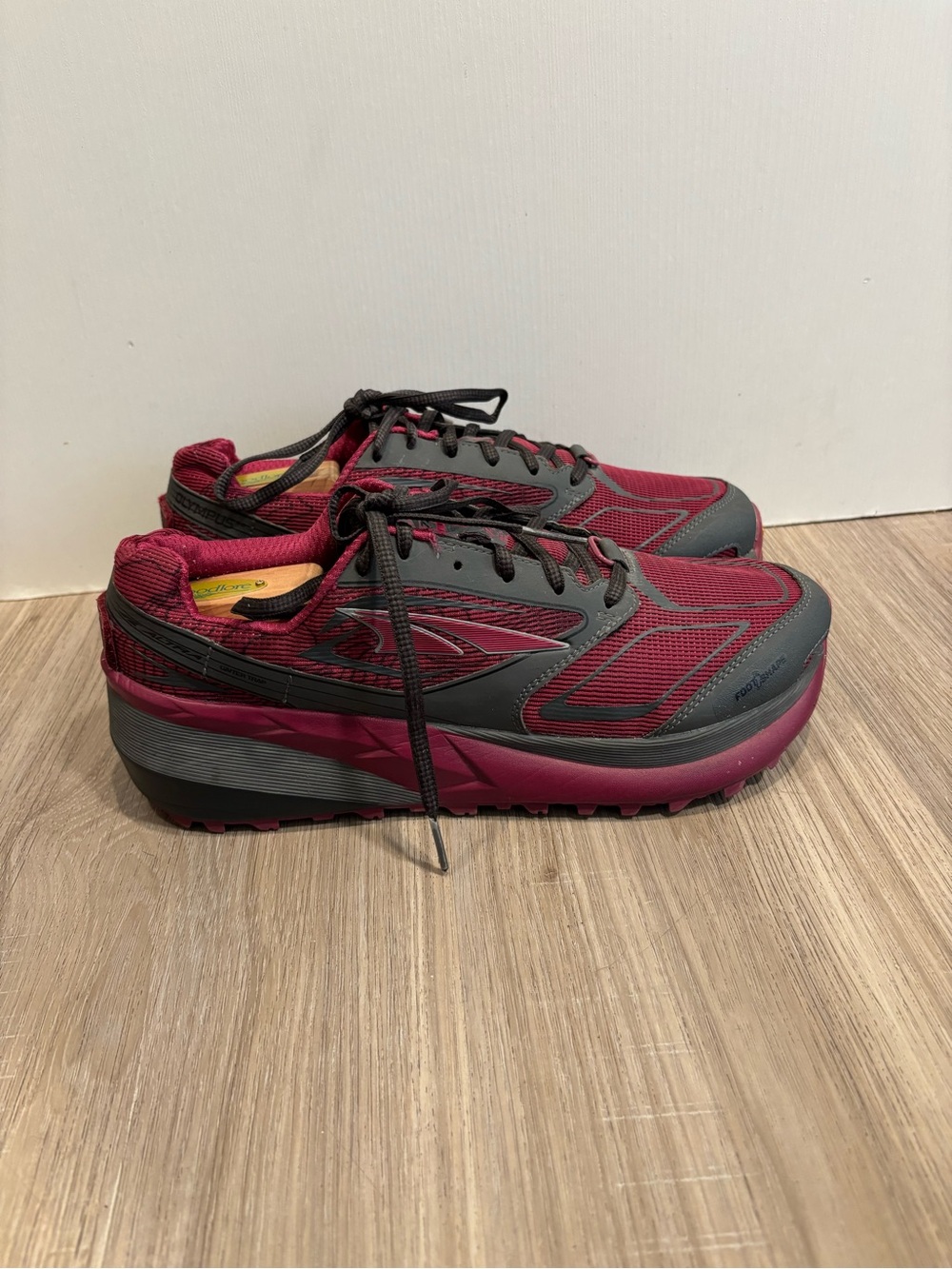 Altra Olympus 3 Women's 9.5 Raspberry Trail Running Hiking Shoes  Zero Drop